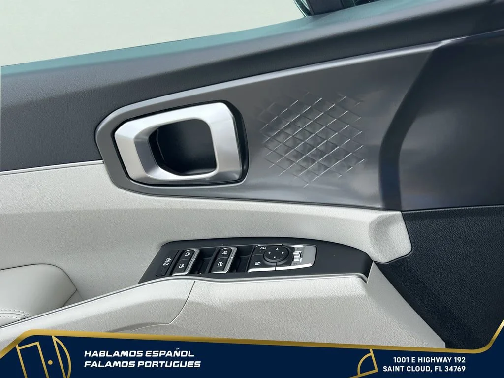 Used 2025 White Kia EX image 11