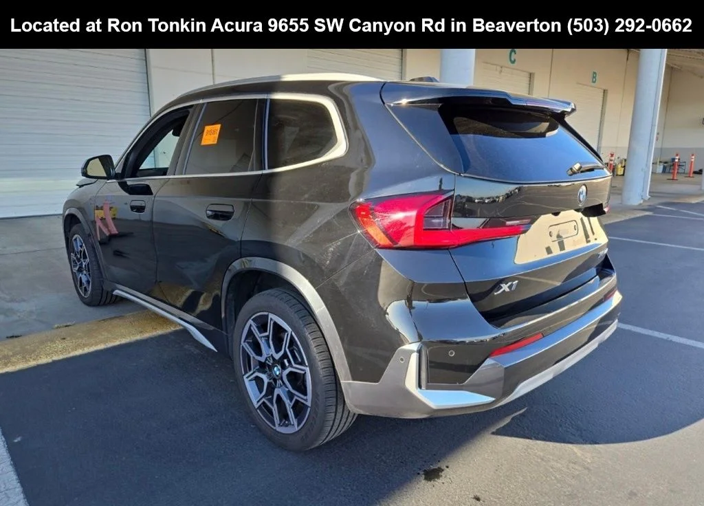 Used 2023 Jet Black BMW xDrive28i image 4