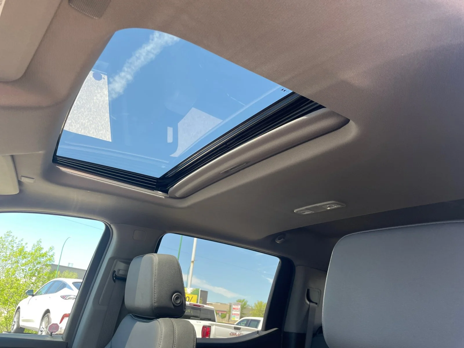 New 2026 Onyx Black GMC SLT image 18