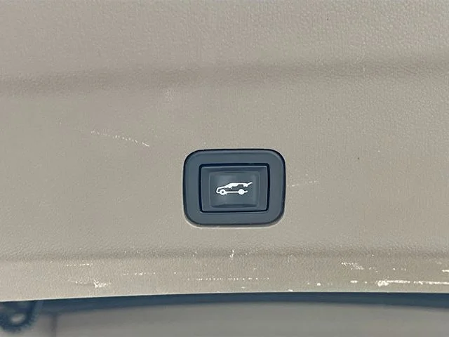 Used 2021 Blue GMC Denali image 29
