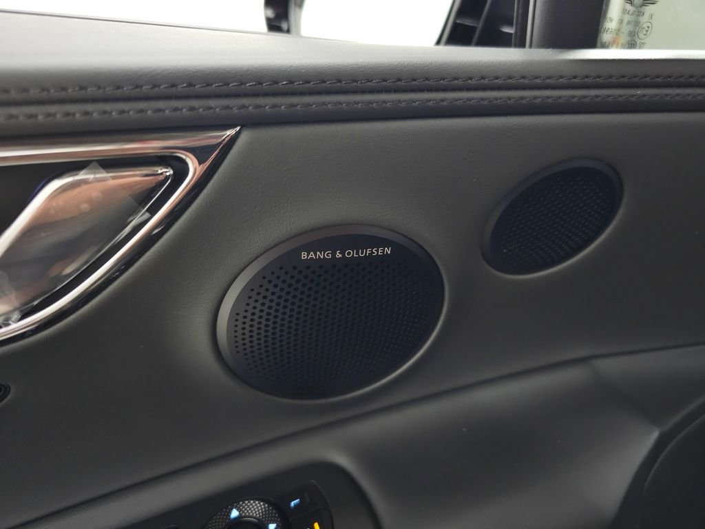 New 2026 Black Genesis 3.5T E-SC MHEV PRESTIGE BLACK image 10
