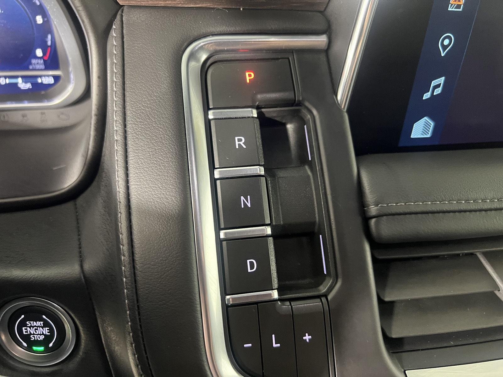 Used 2023 Black Chevrolet Z71 image 11