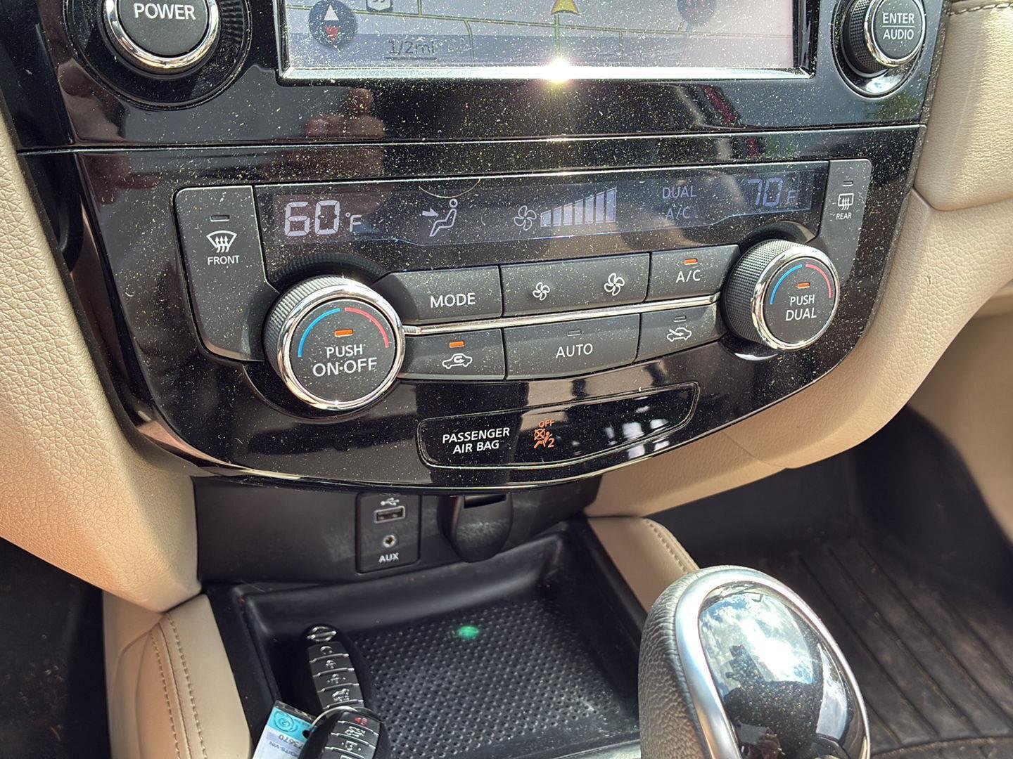 Used 2017 Palatial Ruby Nissan SL image 4