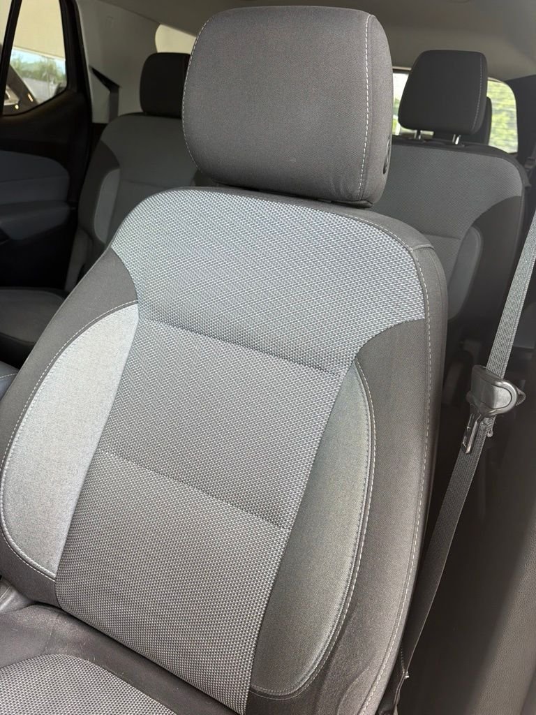 Used 2019 Gray Chevrolet LT image 5
