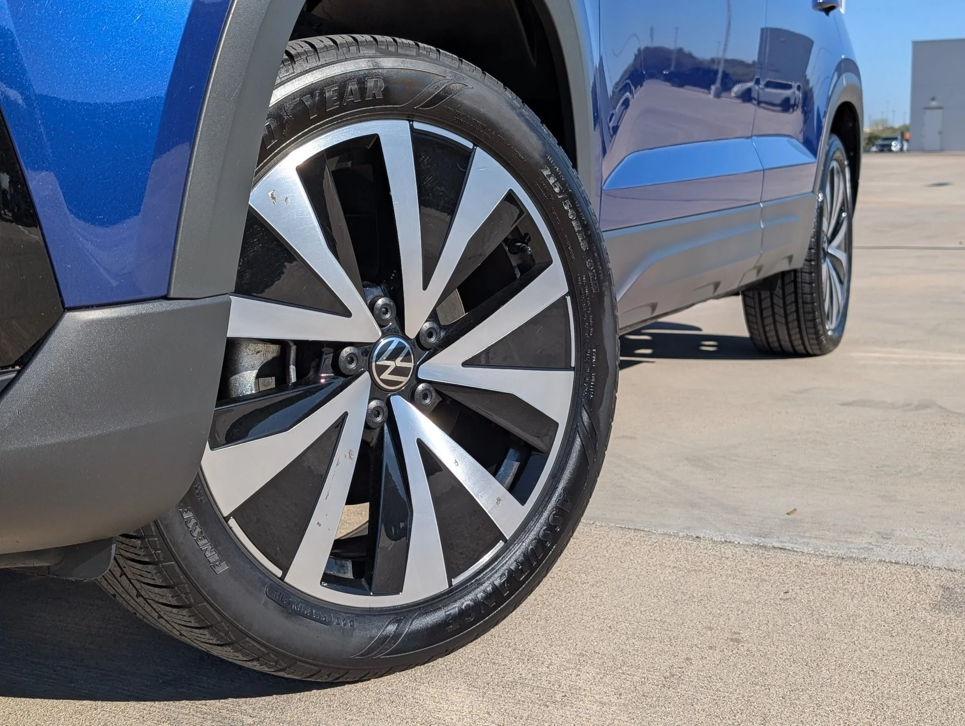 Used 2024 Volkswagen Taos SE with VIN 3VVSX7B26RM025024 for sale in Buda, TX
