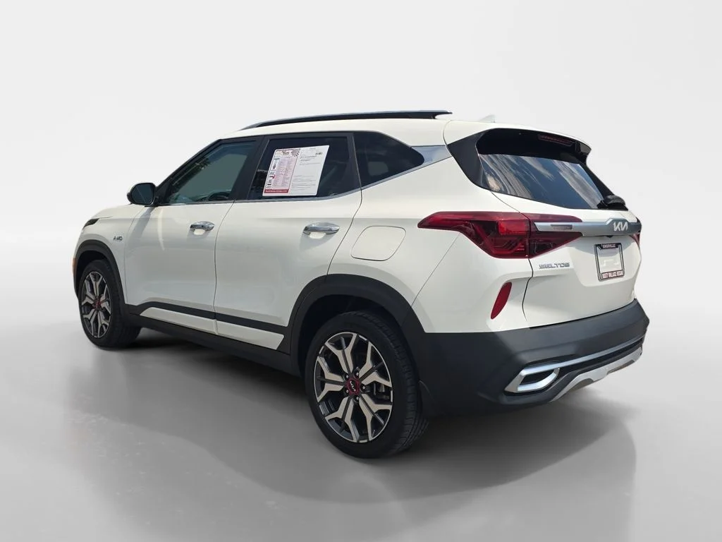 Used 2022 Snow White Pearl Kia SX image 3