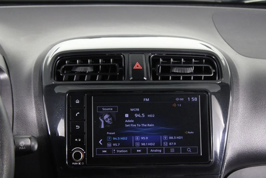 Used 2024  Mitsubishi ES image 9