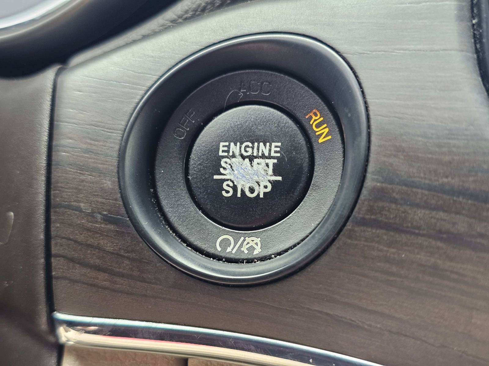 Used 2020 Slate Blue Pearlcoat Jeep Overland image 23