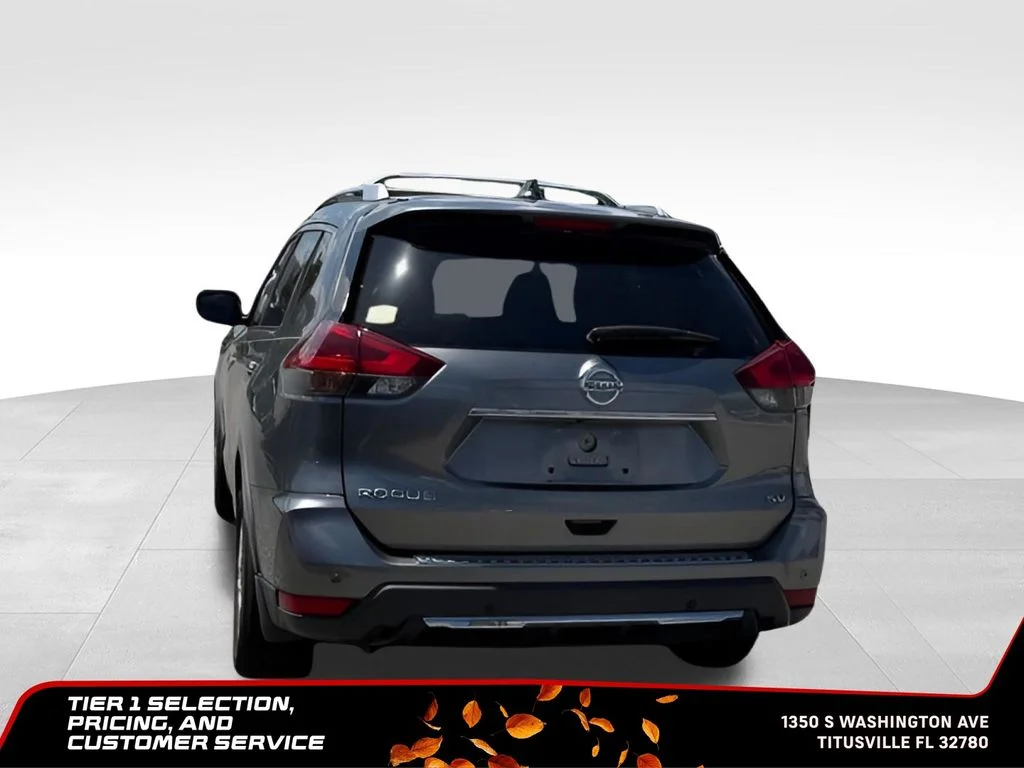 Used 2019 Gray Nissan SV image 7