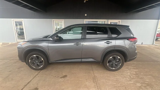 Used 2024 Gray Nissan SV image 2