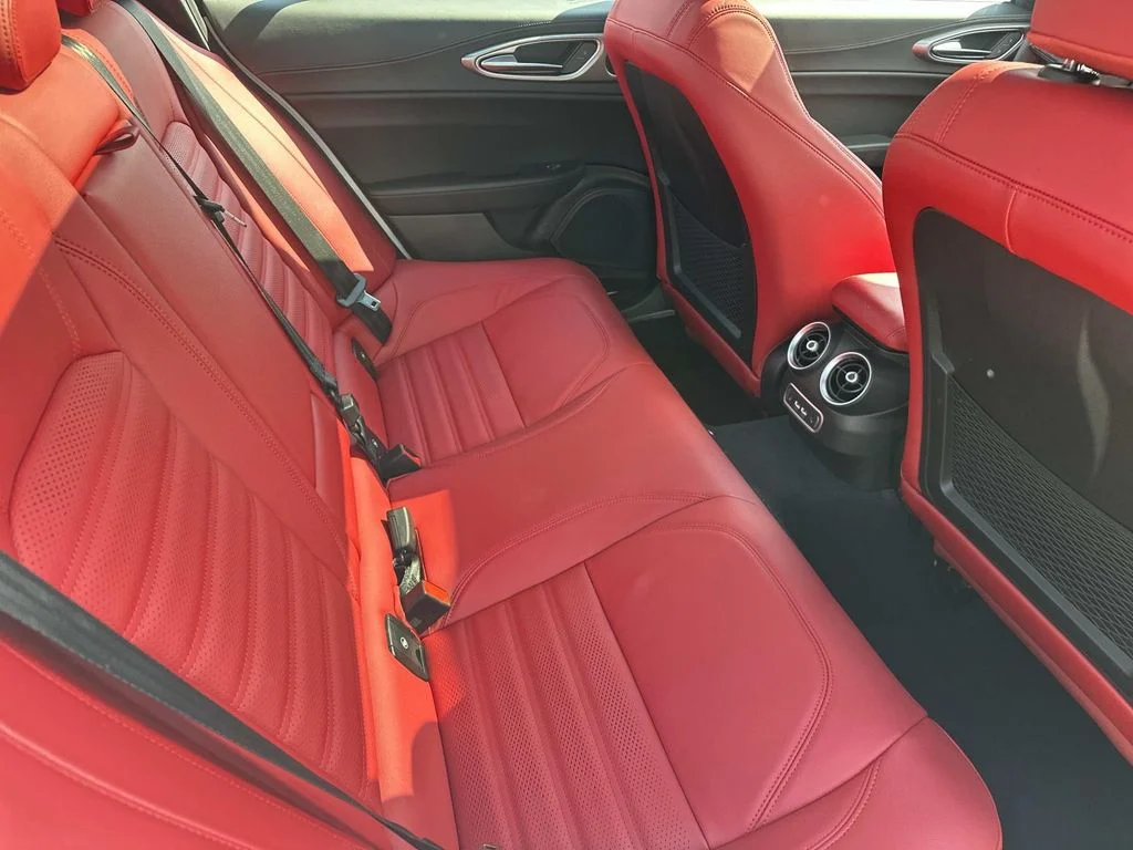 2026 Alfa Romeo Giulia Base - Photo 18