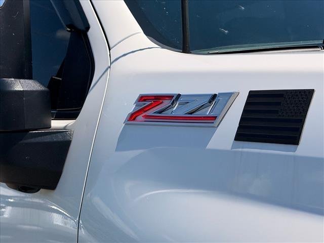 Used 2024 Iridescent Pearl Tricoat Chevrolet LTZ image 5
