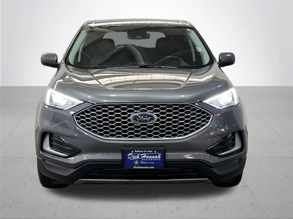Used 2024 Gray Ford SEL image 4