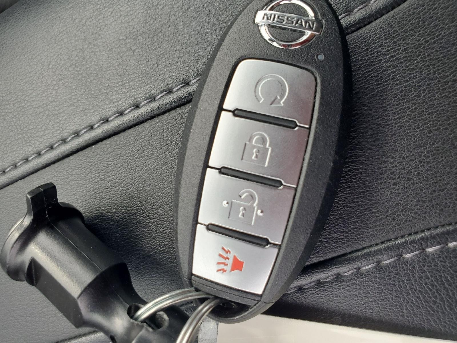 Used 2020 Magnetic Black Pearl Nissan SL image 19