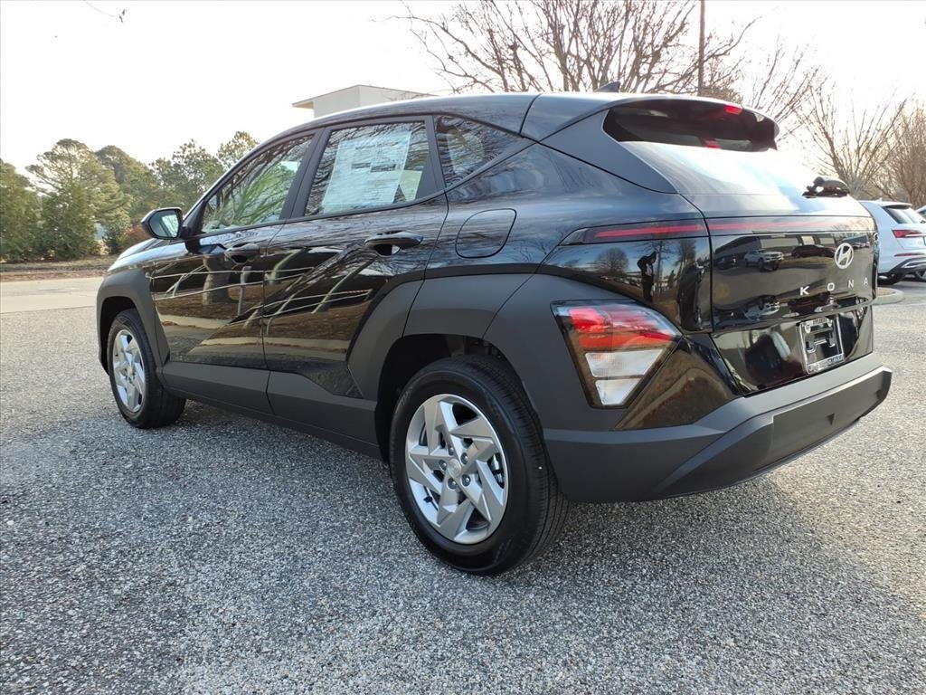 Used 2026 Abyss Black Pearl Hyundai SE image 4