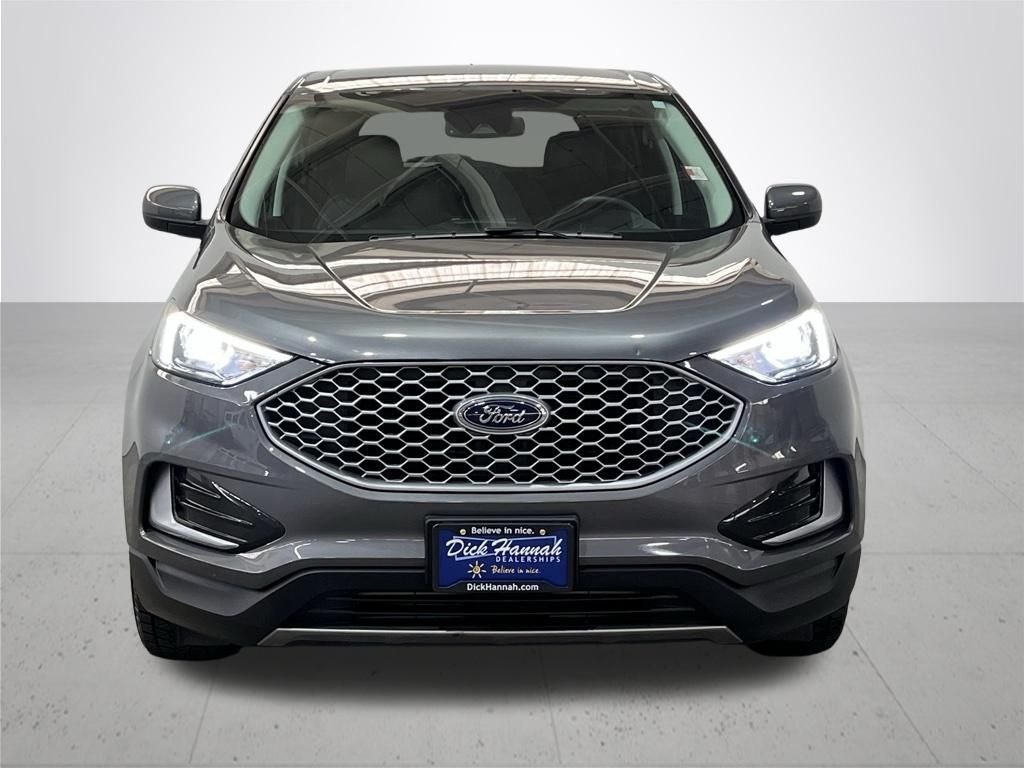 Used 2024 Gray Ford SEL image 4