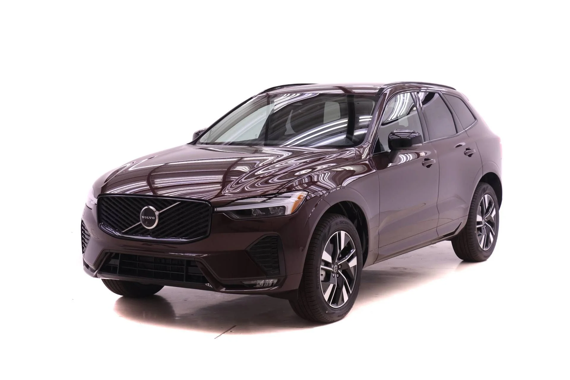 2026 Volvo XC60 B5 Plus Dark AWD's photo
