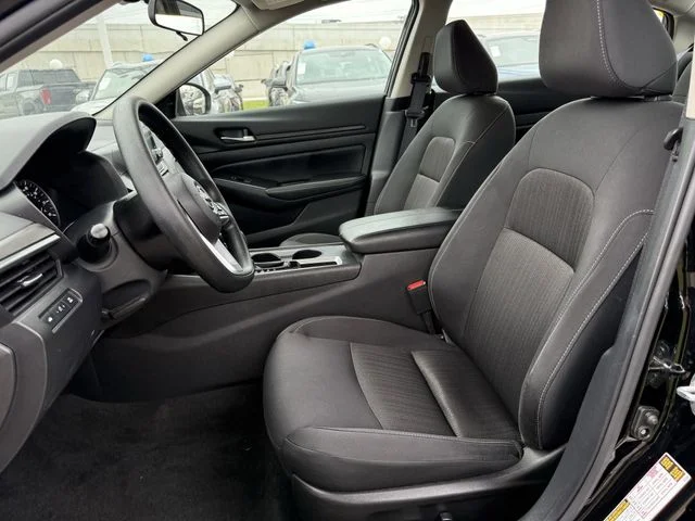 Used 2025 Black Nissan 2.5 SV image 22