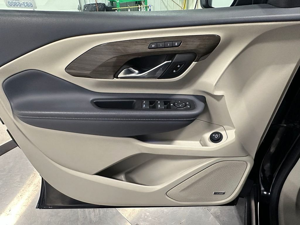 Used 2022 Black GMC Denali image 22