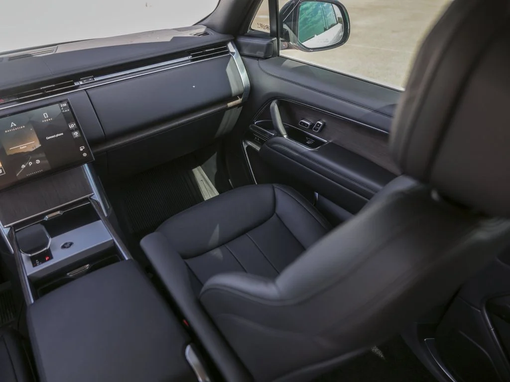 New 2025 White Land Rover SE image 30
