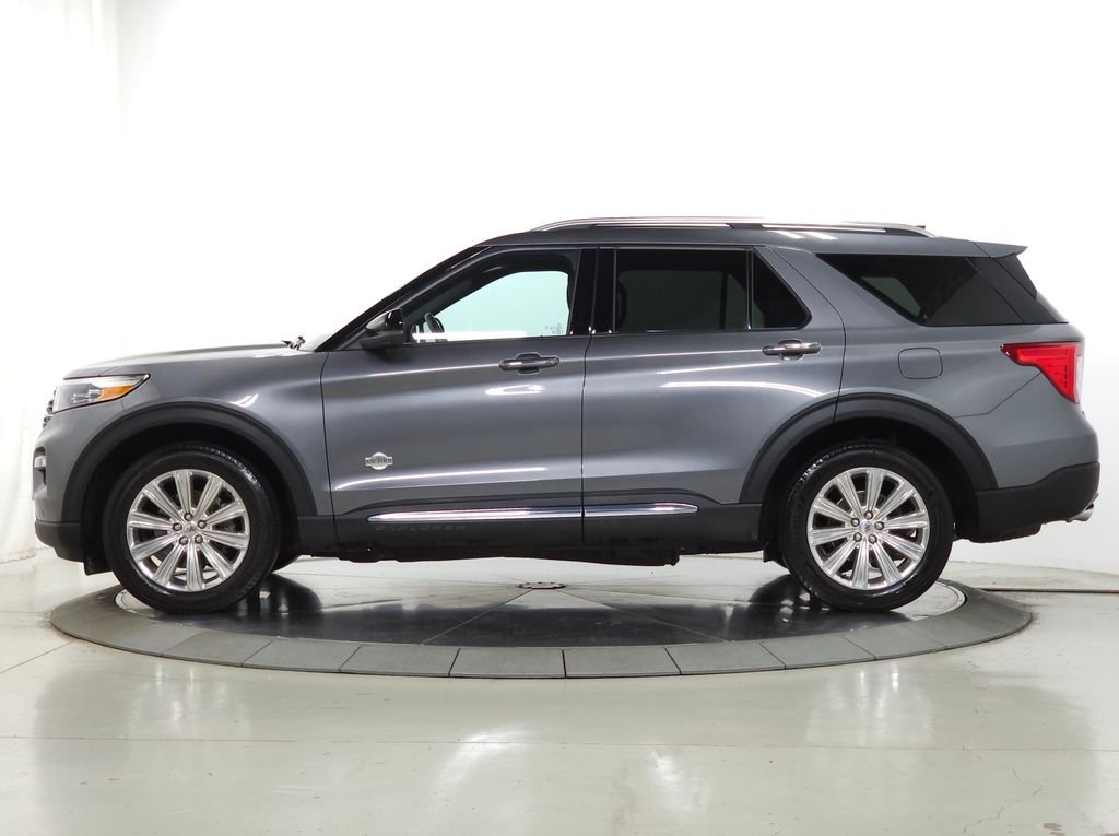 Used 2023 Gray Metallic Ford King Ranch image 5