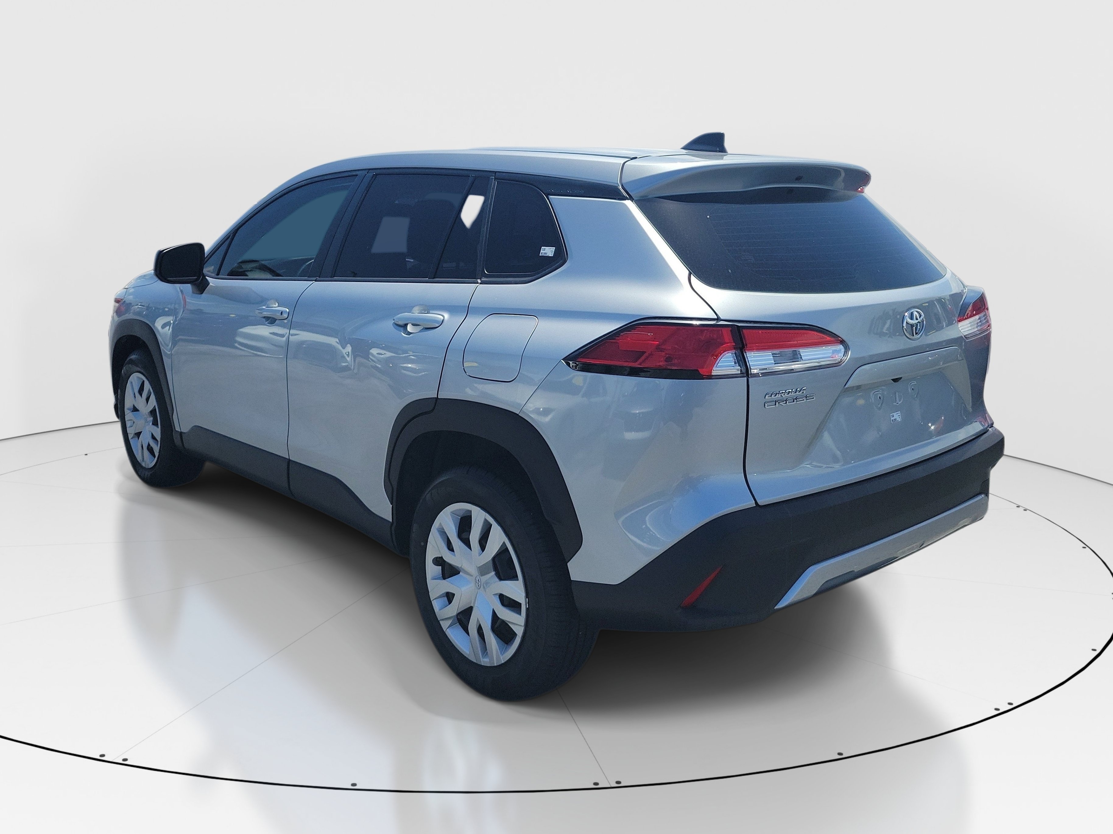 Used 2022 Silver Toyota L image 4