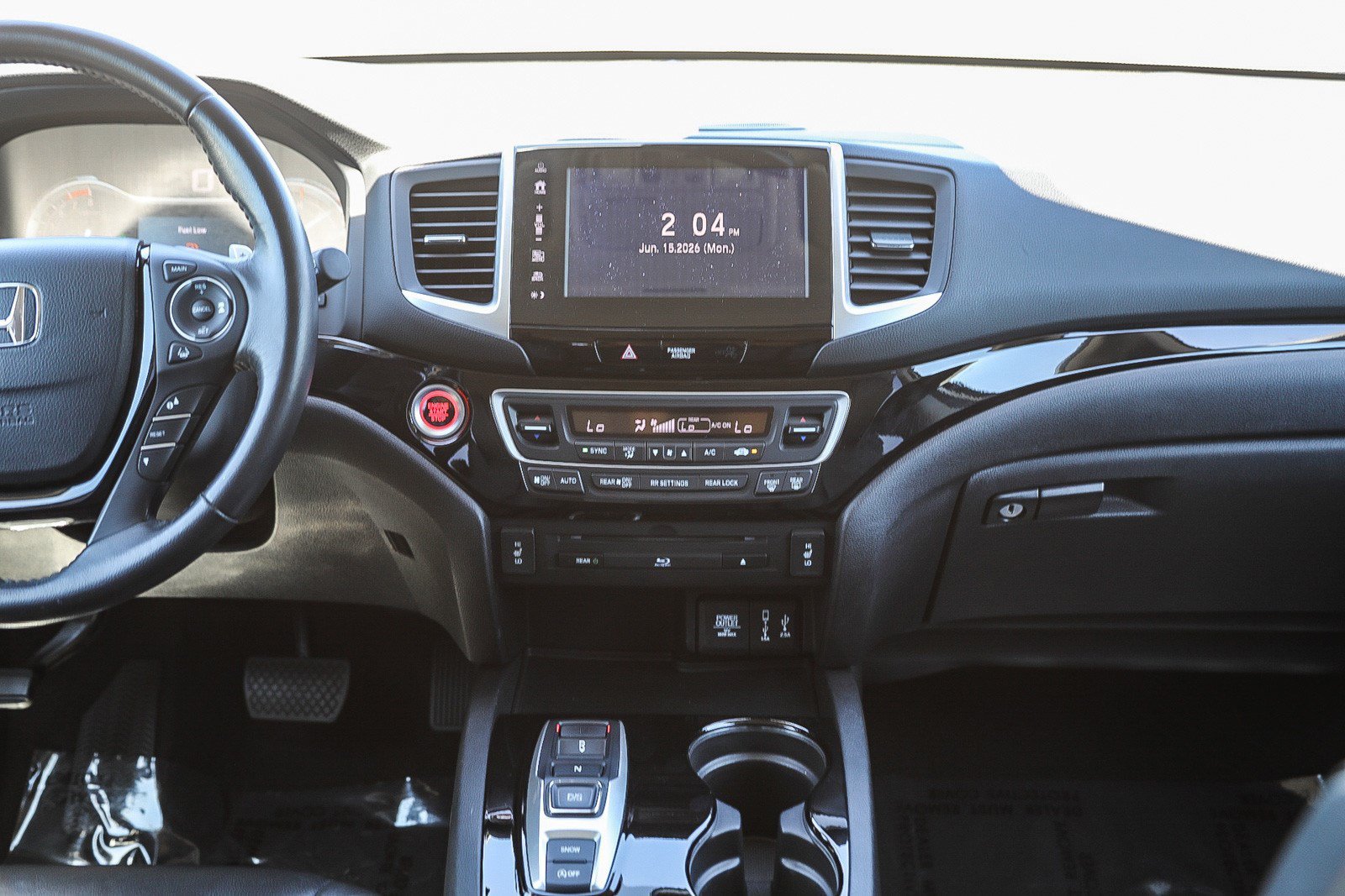 Used 2017 White Diamond Pearl Honda Touring image 12