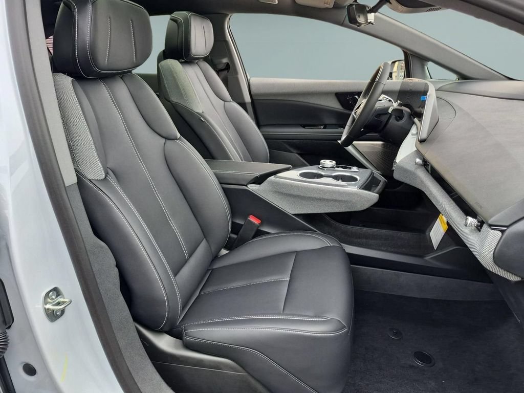 2027 Cadillac OPTIQ Luxury - Photo 27