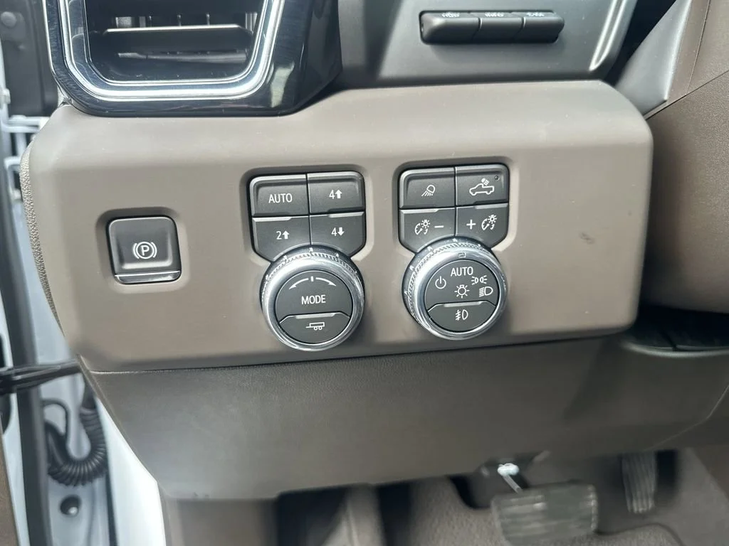 Certified Used 2026 Glacier White Tricoat GMC Denali image 15