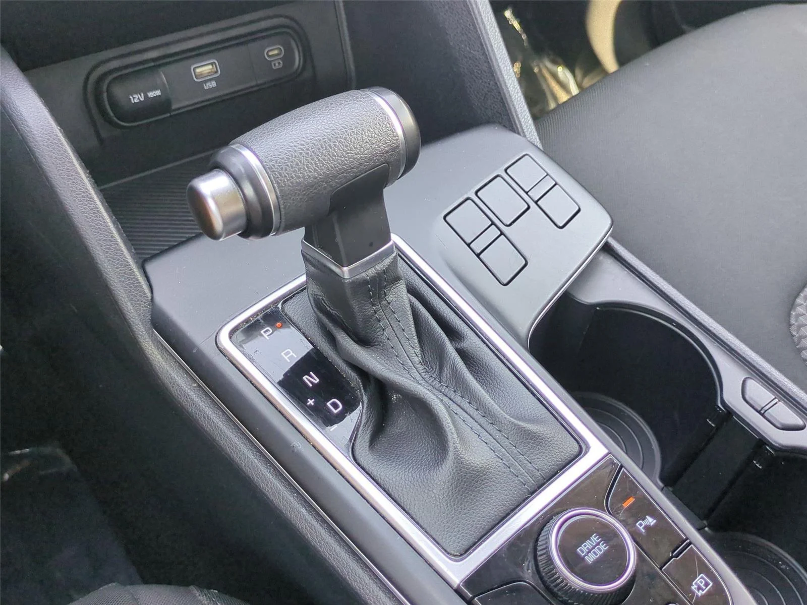 Used 2023 Gravity Gray Kia LX image 28