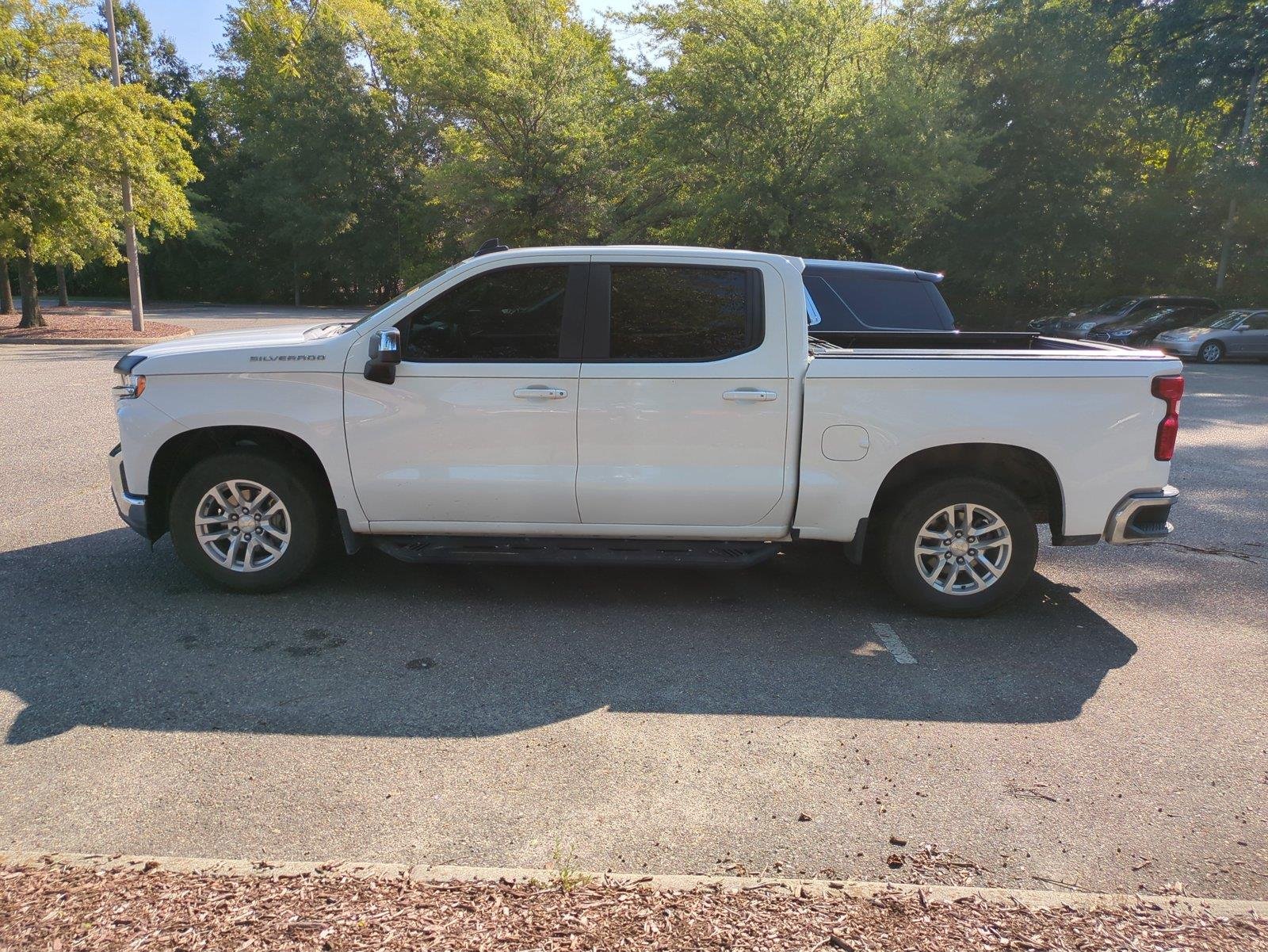 Used 2019 Summit White Chevrolet LT image 6