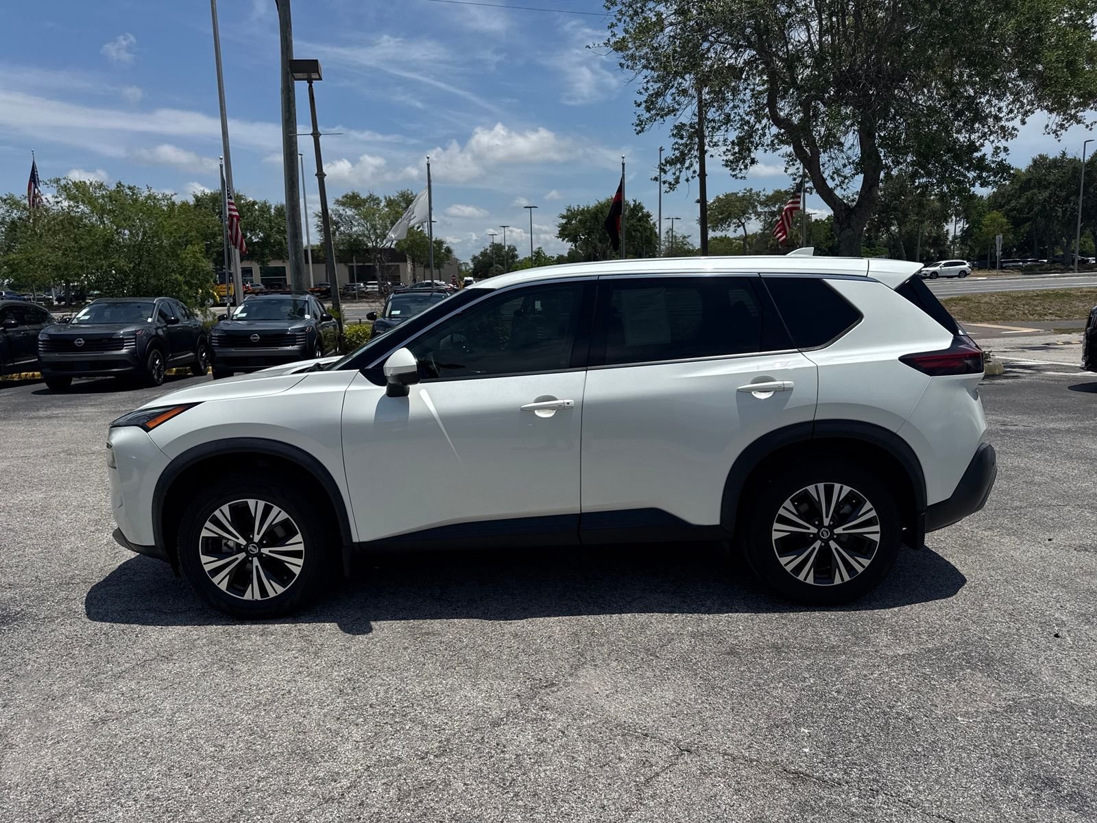 Used 2021 White Nissan SV image 10
