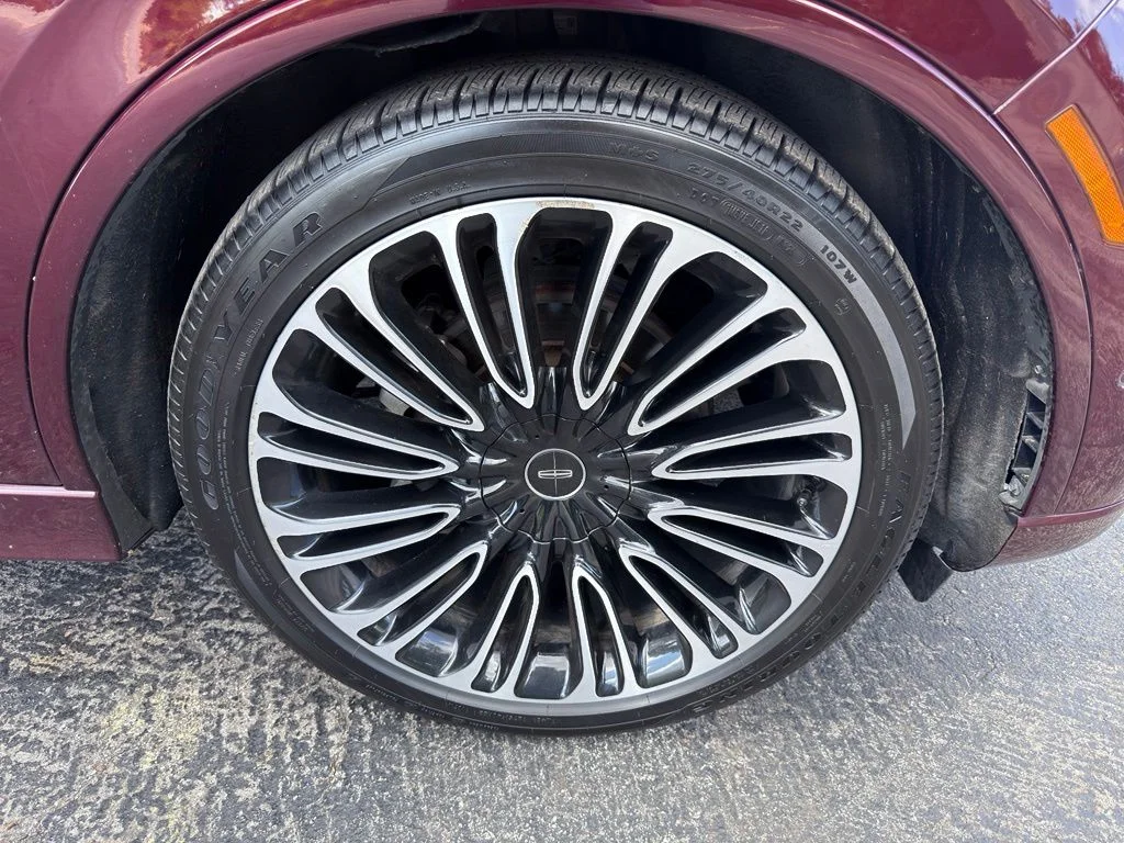 Used 2021 Red Lincoln Black Label image 9