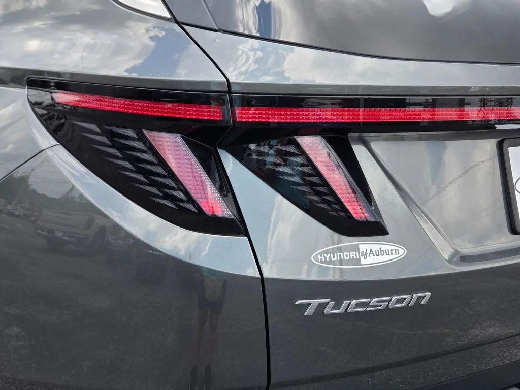 Used 2023 Gray Hyundai SEL image 7