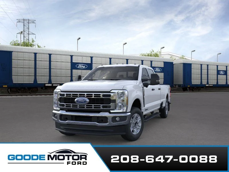 New 2026 White Ford XLT image 2