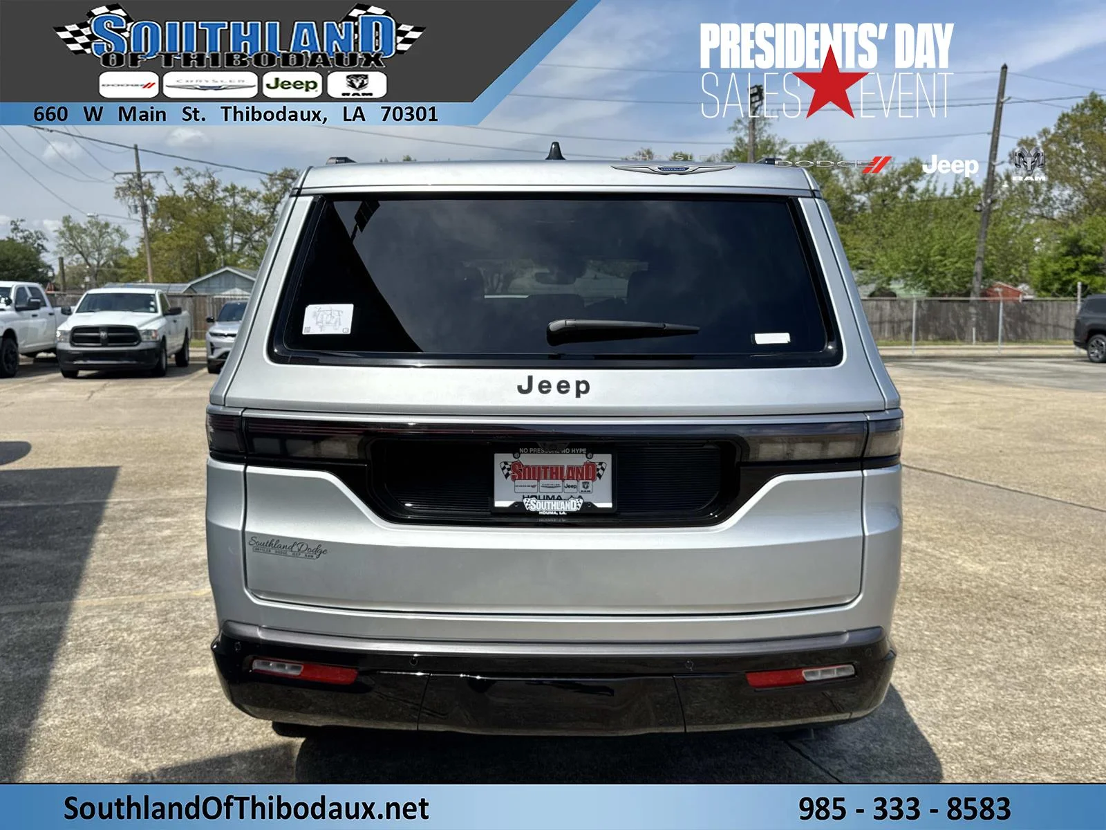 New 2026 Silver-Zynith Exterior Paint Jeep  image 5