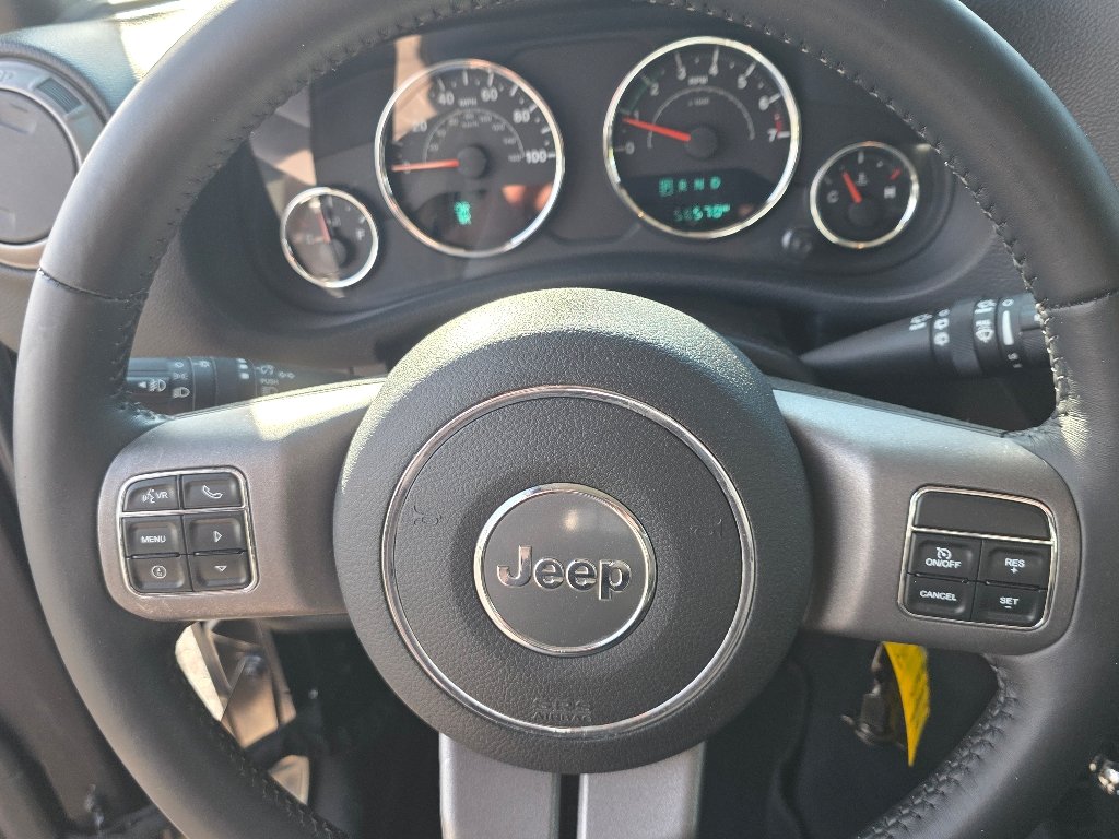 Used 2016 Granite Crystal Metallic Clear Coat Jeep Sport image 29