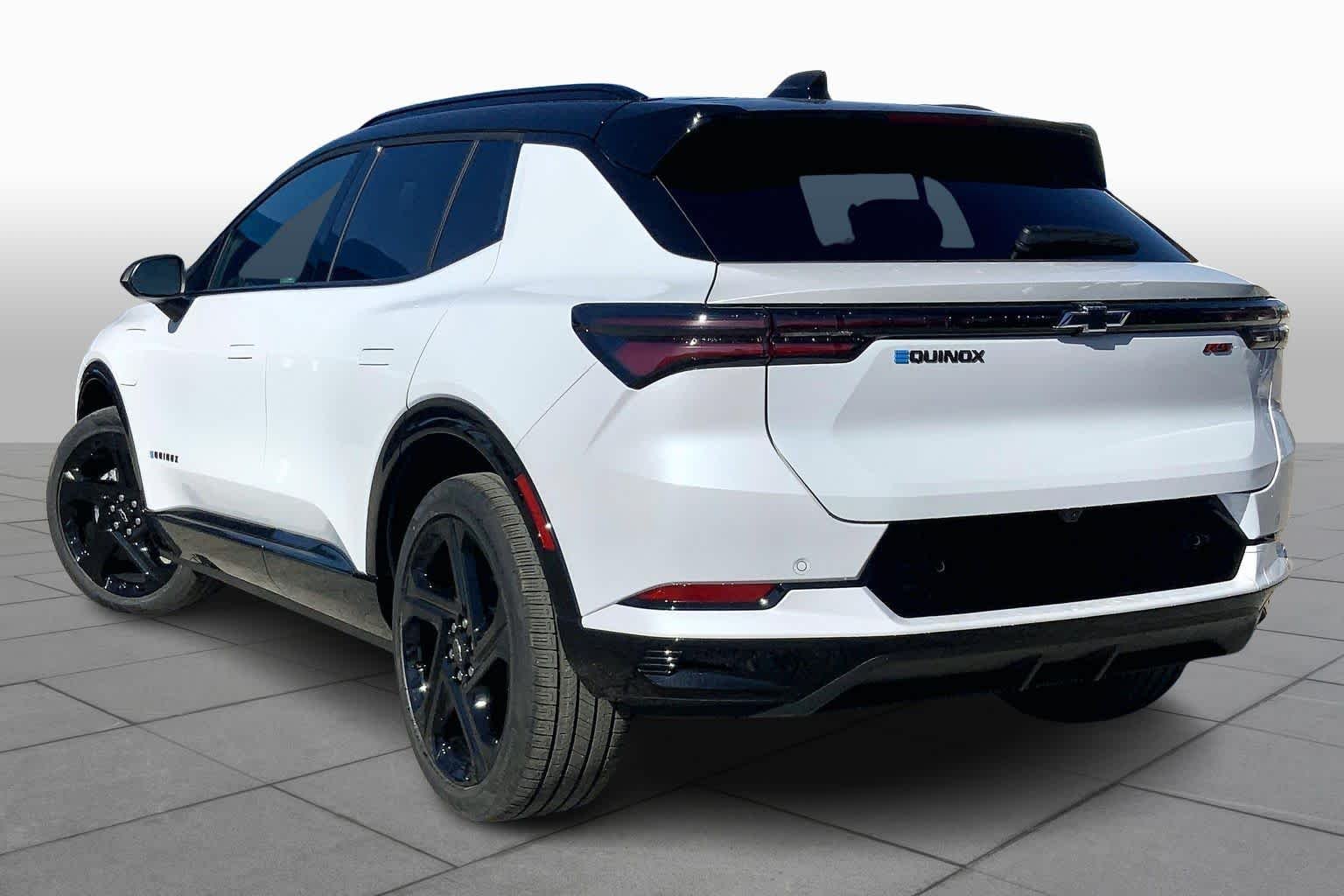 2026 Chevrolet Equinox EV RS - Photo 12