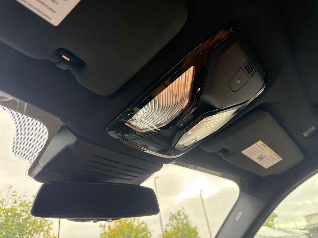 New 2026 Black Sapphire Metallic BMW xDrive40i image 30