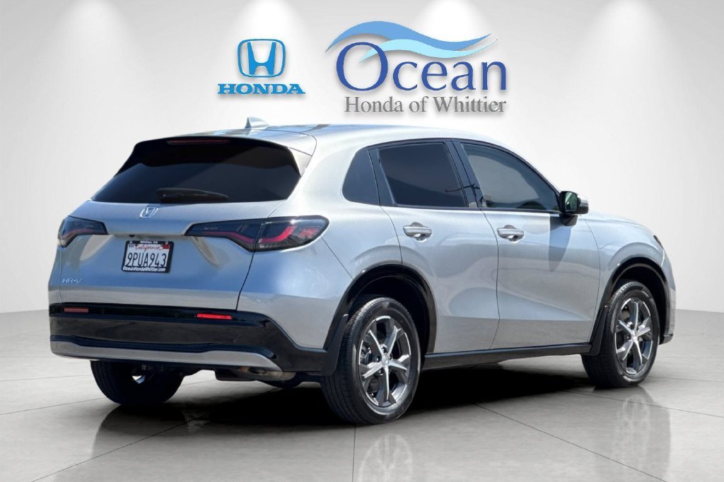 Used 2025 Lunar Silver Metallic Honda EX-L image 4