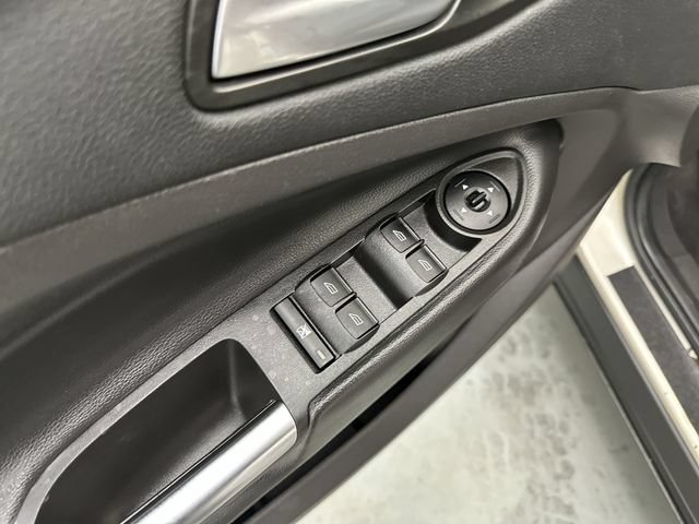 Used 2017 White Ford SE image 18