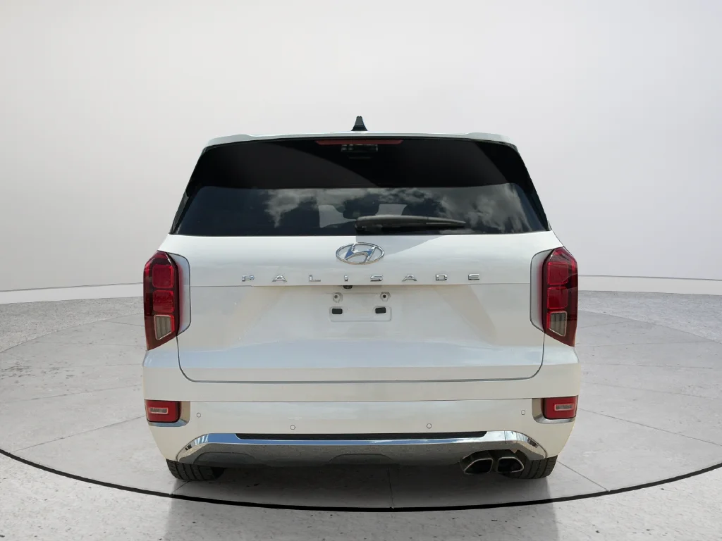 Used 2020 White Hyundai Limited image 5