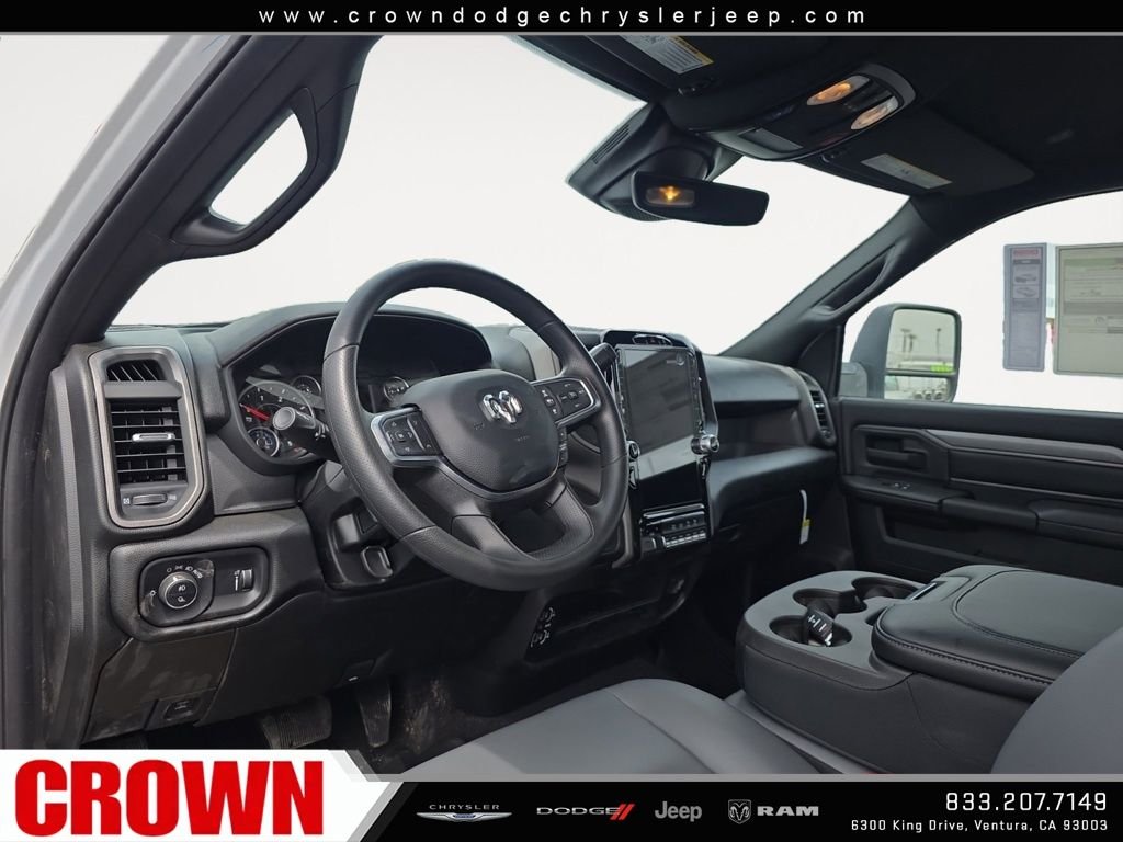2025 RAM 3500 Tradesman - Photo 10