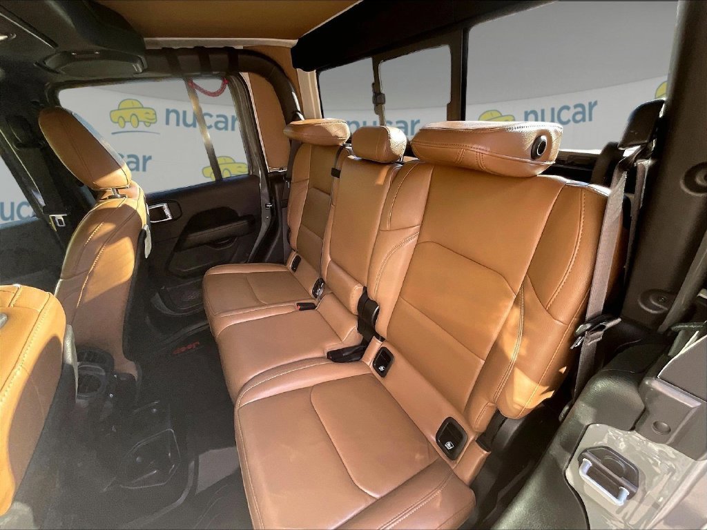 Used 2021 Gray Jeep Rubicon image 25