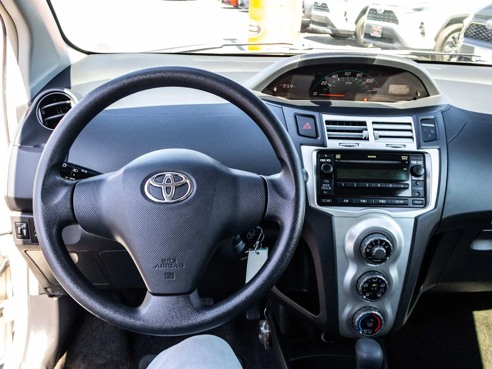 Used 2008 Polar White Toyota  image 29