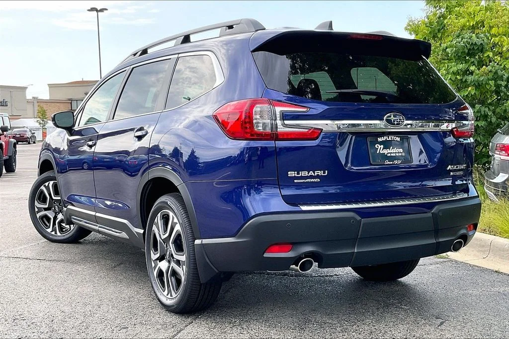 New 2026 SAPPHIRE BLUE PEARL Subaru Limited 7-Passenger image 3