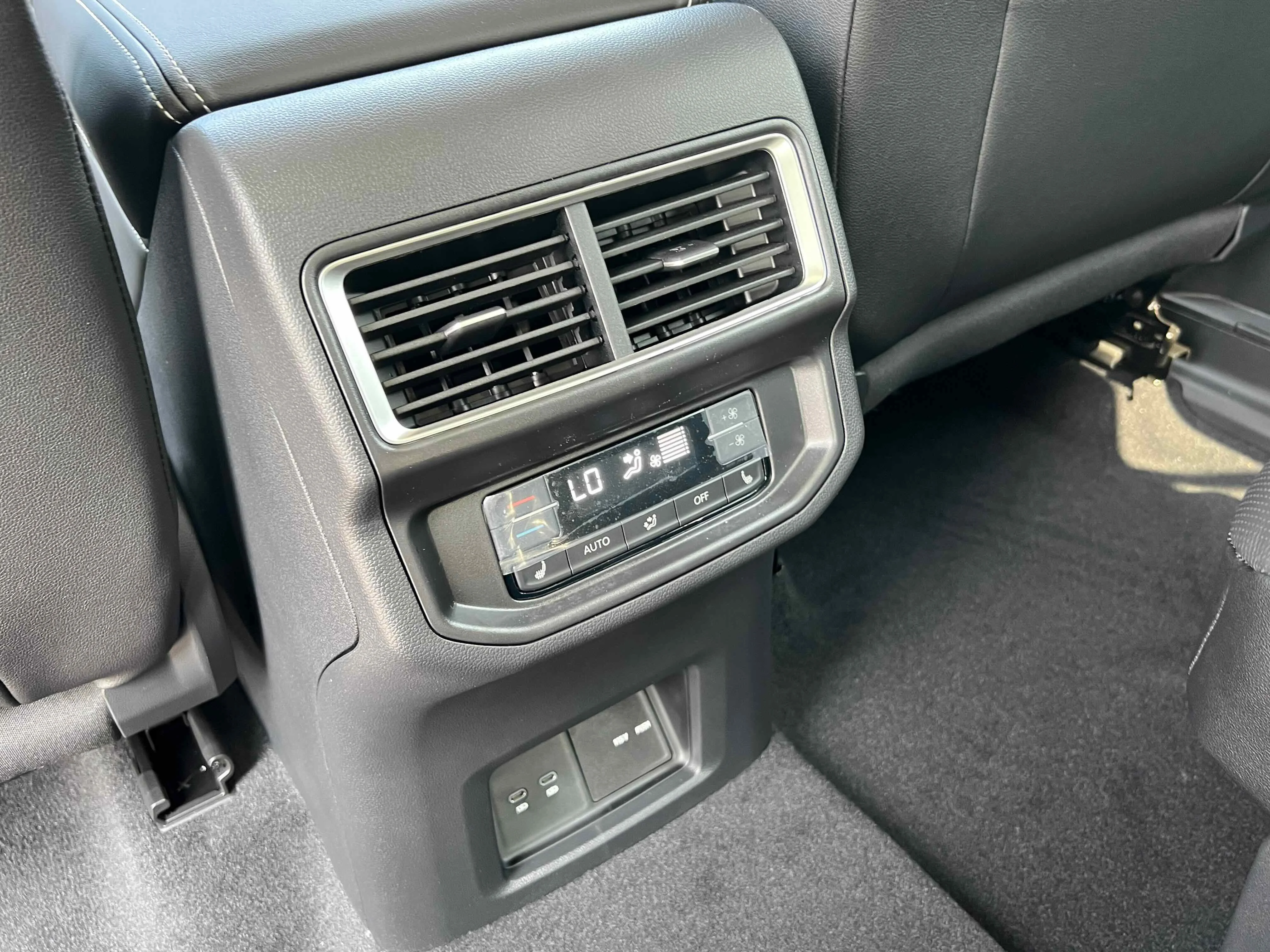 New 2026 Silver Mist Volkswagen 2.0T SEL image 22