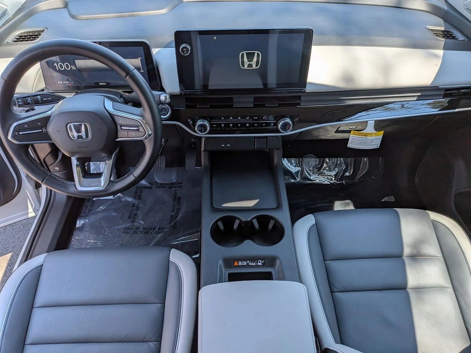 Used 2025 Snowfall Pearl Honda Touring image 14