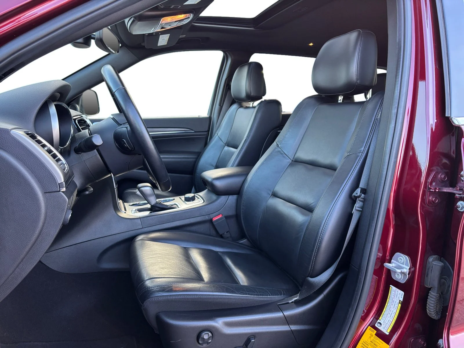 Used 2019 Red Jeep Limited image 10