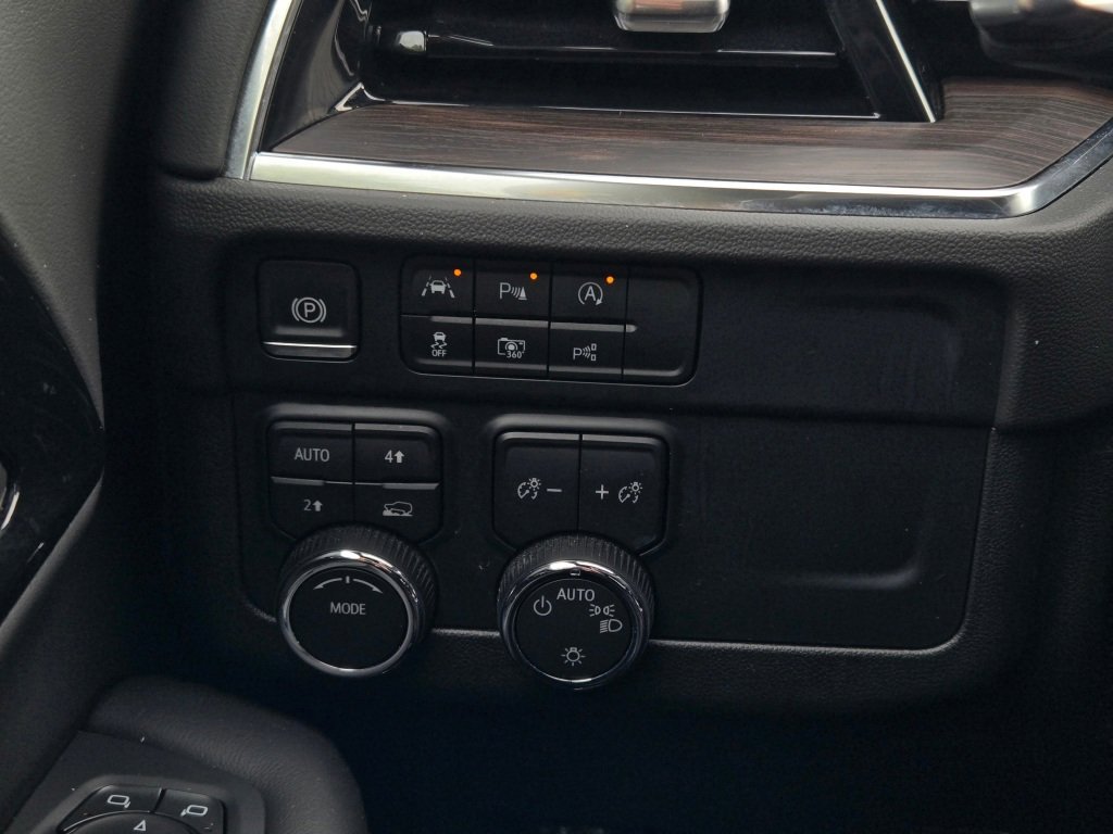 2025 Chevrolet Tahoe LT - Photo 30